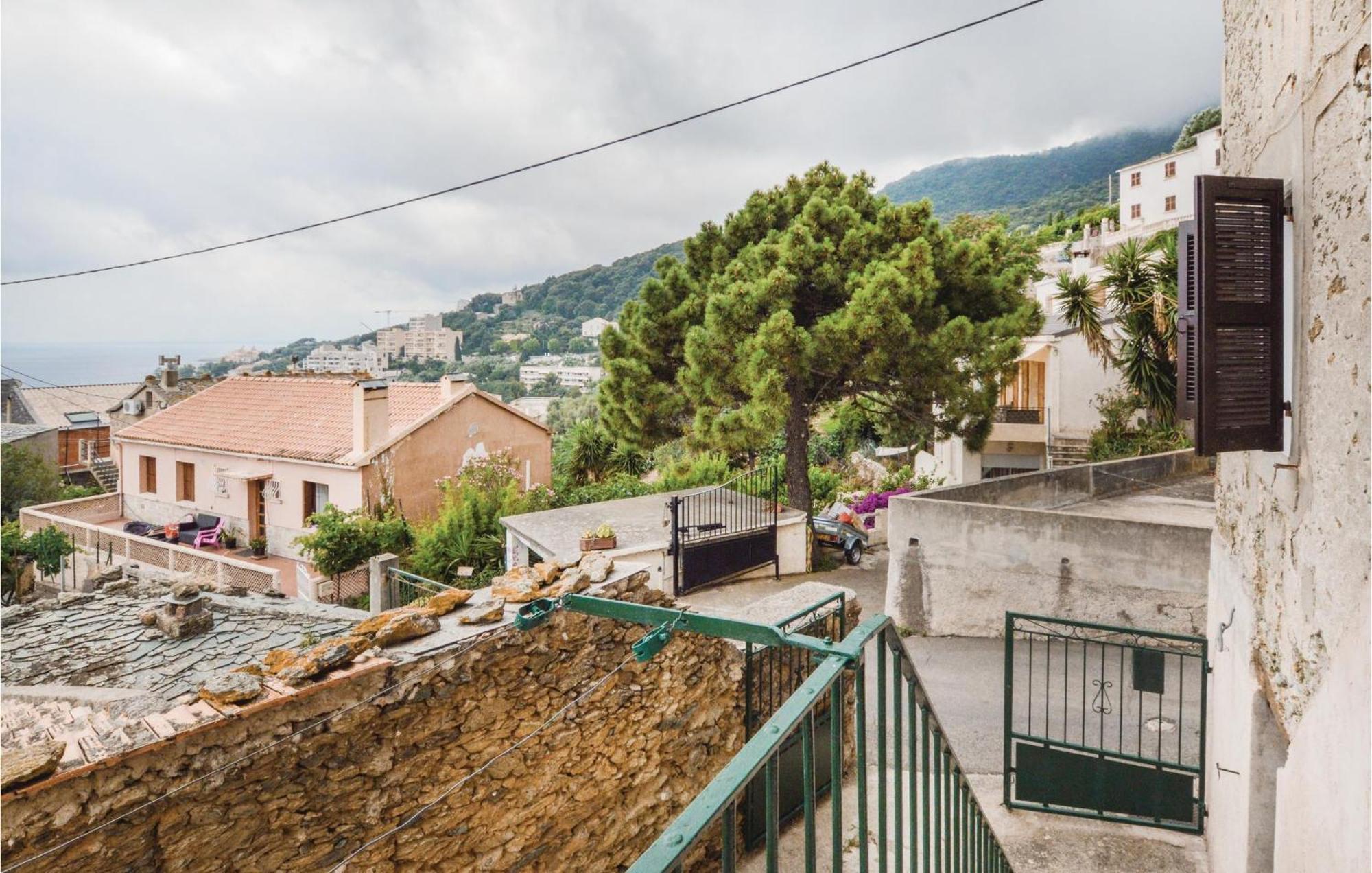 Lovely Apartment In Pietranera With Wifi エクステリア 写真